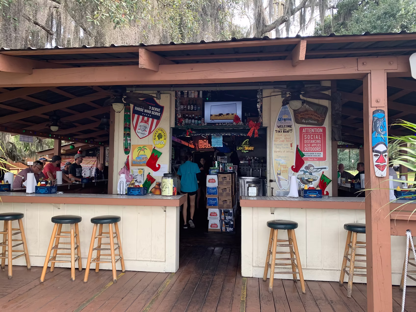 Lake Minneola Tiki Bar
